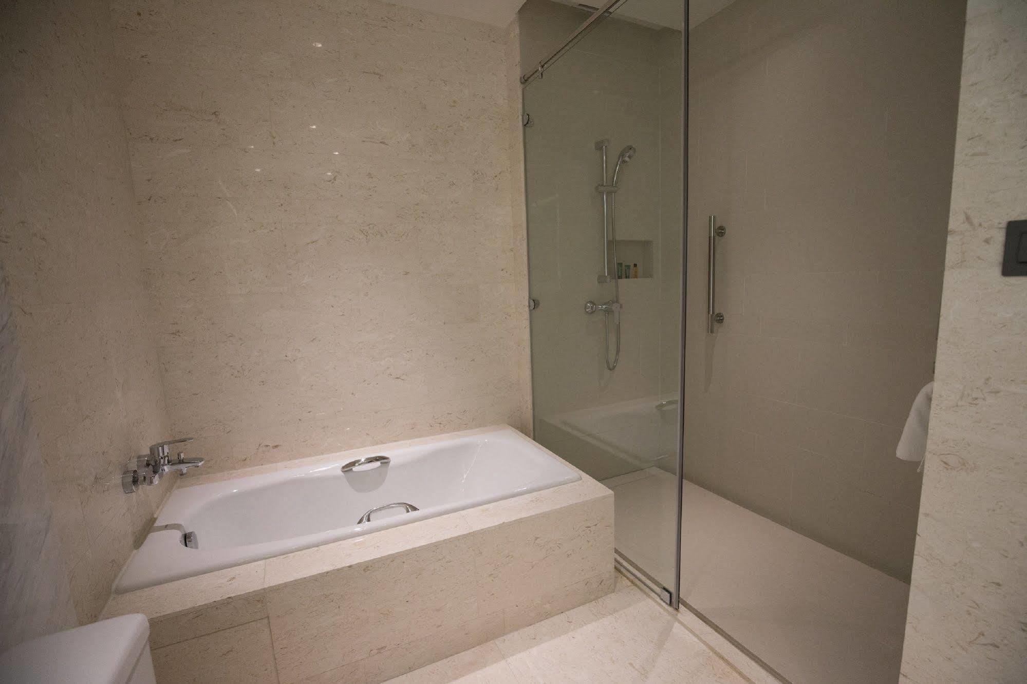 Hotel Hilton Garden Mongkok 3*